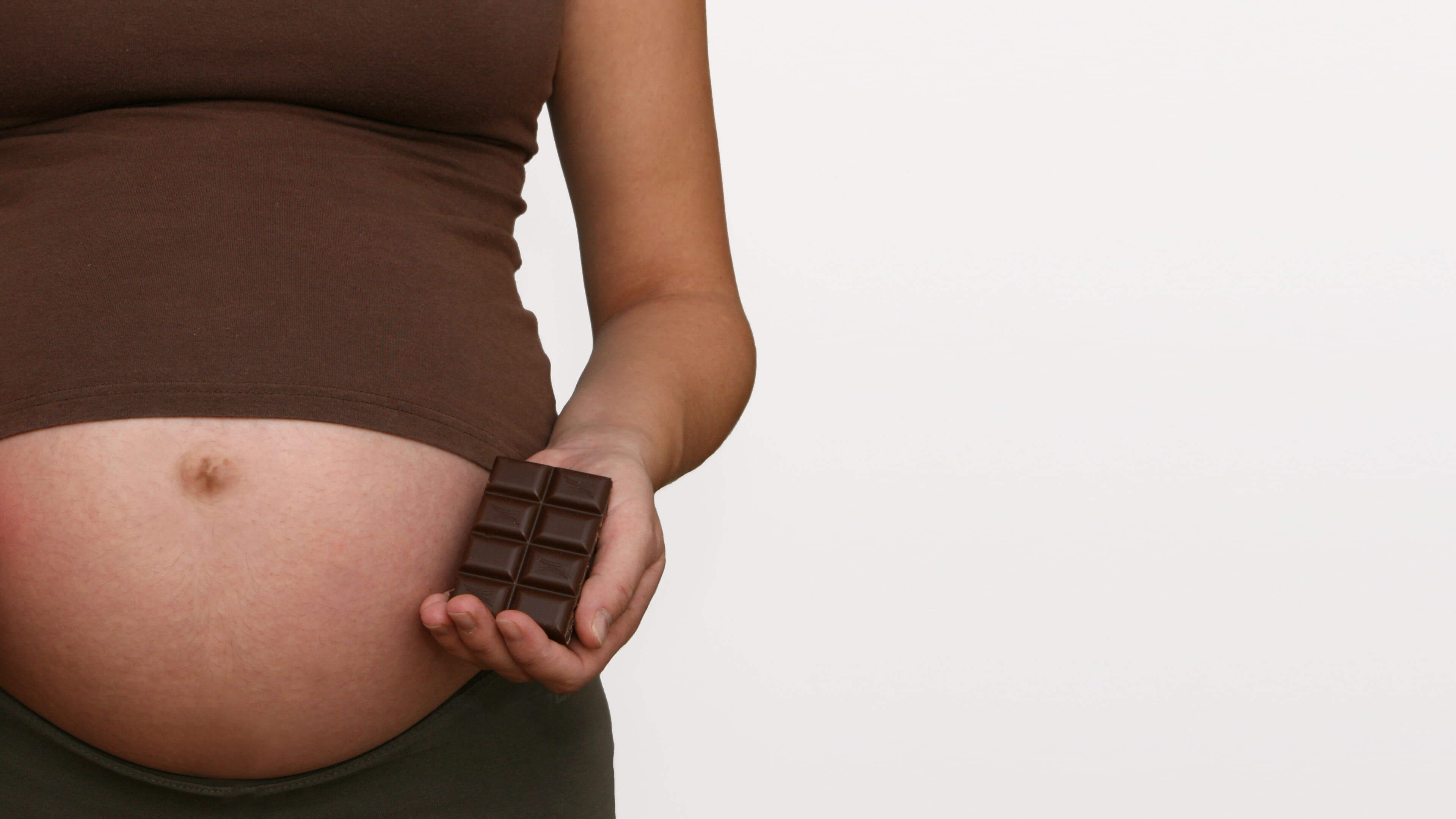 Chocolate-During-Pregnancy-–-Scientific-Proof-Why-Its-Important-To-Eat-Mama-Natural.jpg